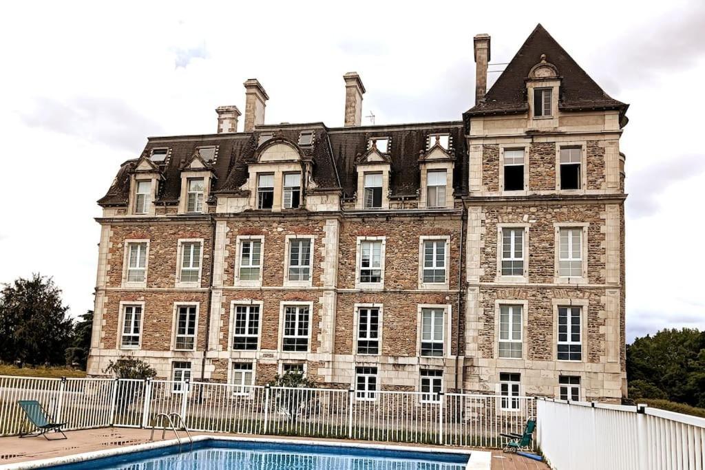 Chatescos - Estudio En Chateau Exteriör bild